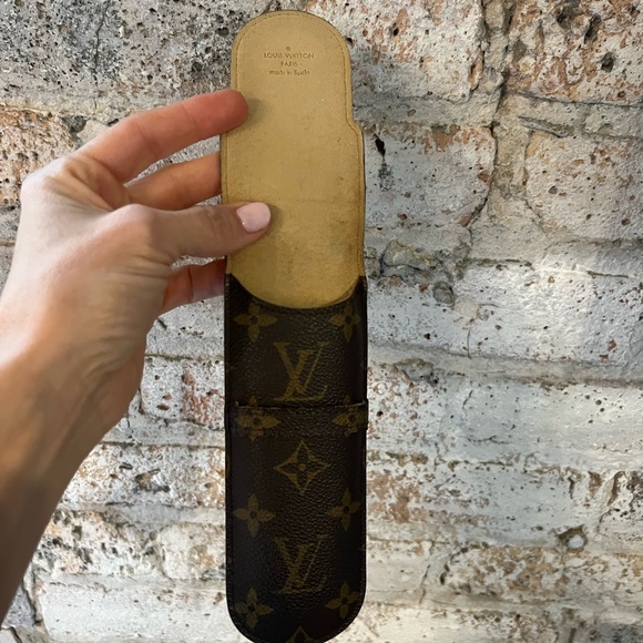 Louis Vuitton Case - Picture 4 of 4